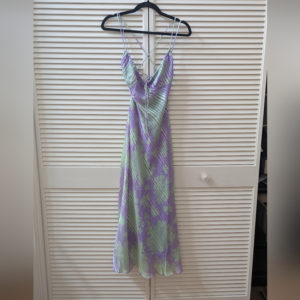 ASOS Design bias midi slip dress scoop neck satin floral print purple gr… - Picture 9 of 11